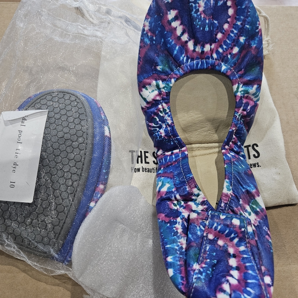 The Storehouse Flats foldable leather Tide Pool Tie Dye NEW